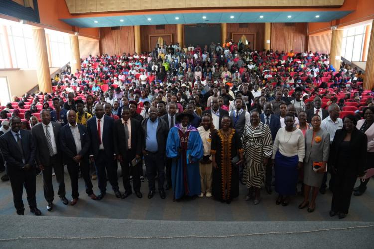 Dean of FASS and Heads of Departments take a Photo with First Year students 